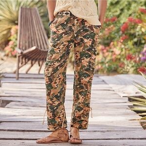 Sundance Lagoon Camo Linen Blend Convertible Cargo High Rise Ankle Pant Green 6